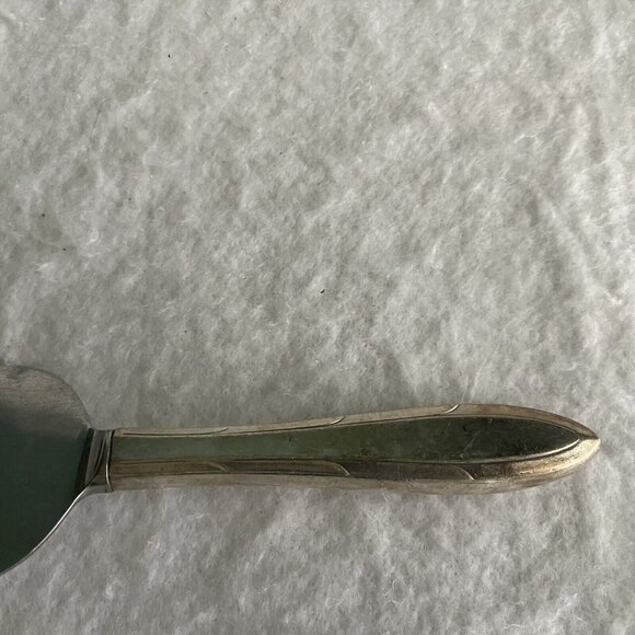 Oneida Reverie 1937 Pie Or Cake Server Silverplate Crown Nobility Plate - Picture 8 of 8